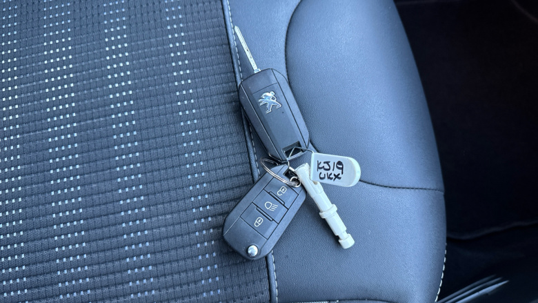 Peugeot 2008 1.2 PureTech 130 Allure Premium 5dr Petrol Estate